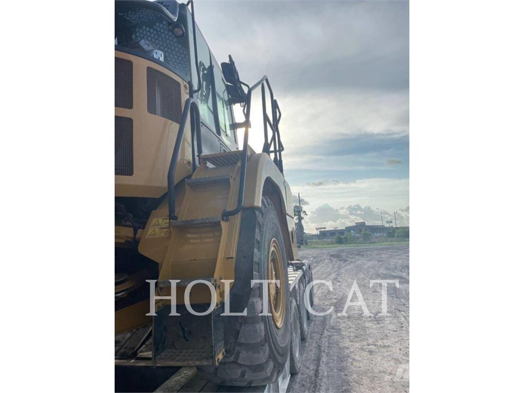 CAT 730 Kĺbové nákladné autá