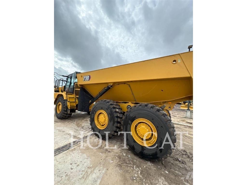CAT 730 Kĺbové nákladné autá