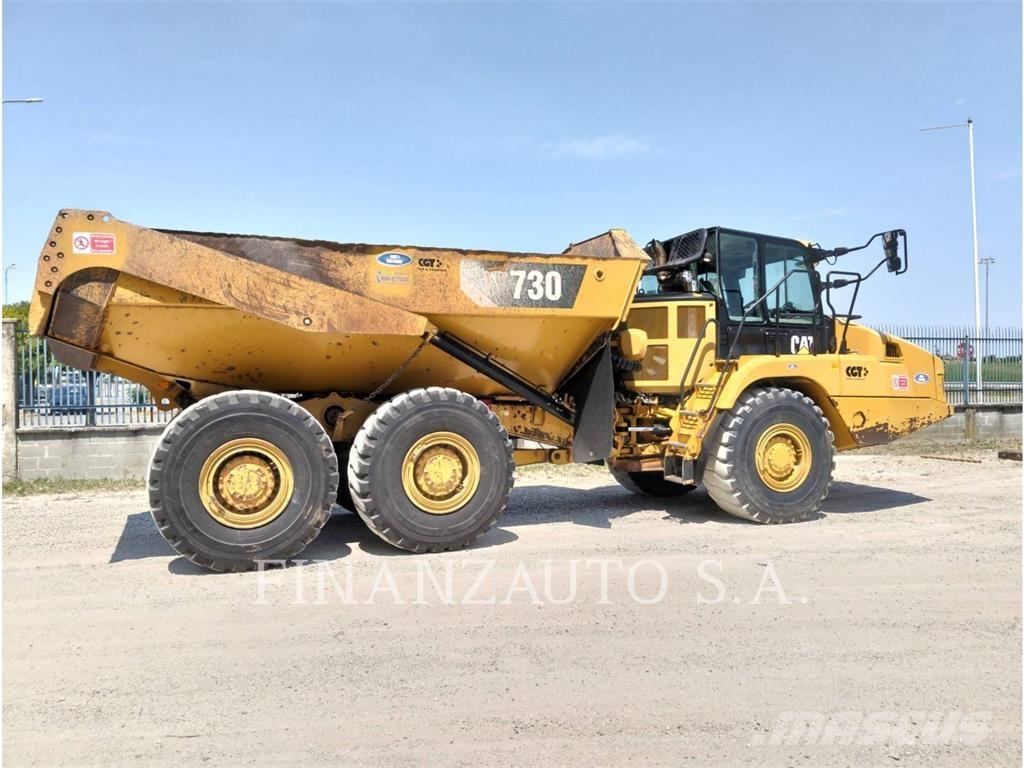 CAT 730 Kĺbové nákladné autá