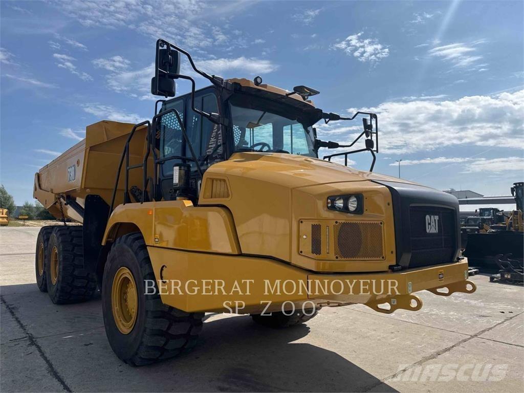 CAT 730 Kĺbové nákladné autá