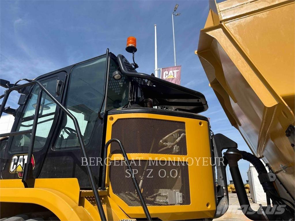 CAT 730 Kĺbové nákladné autá