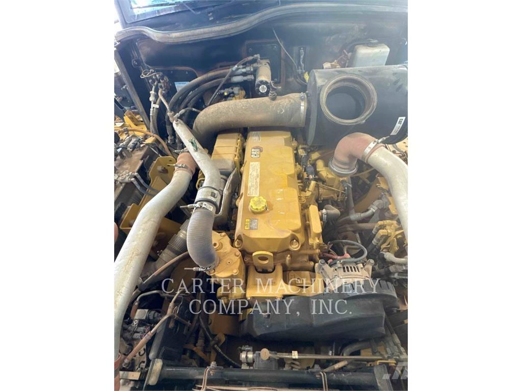 CAT 730 Kĺbové nákladné autá