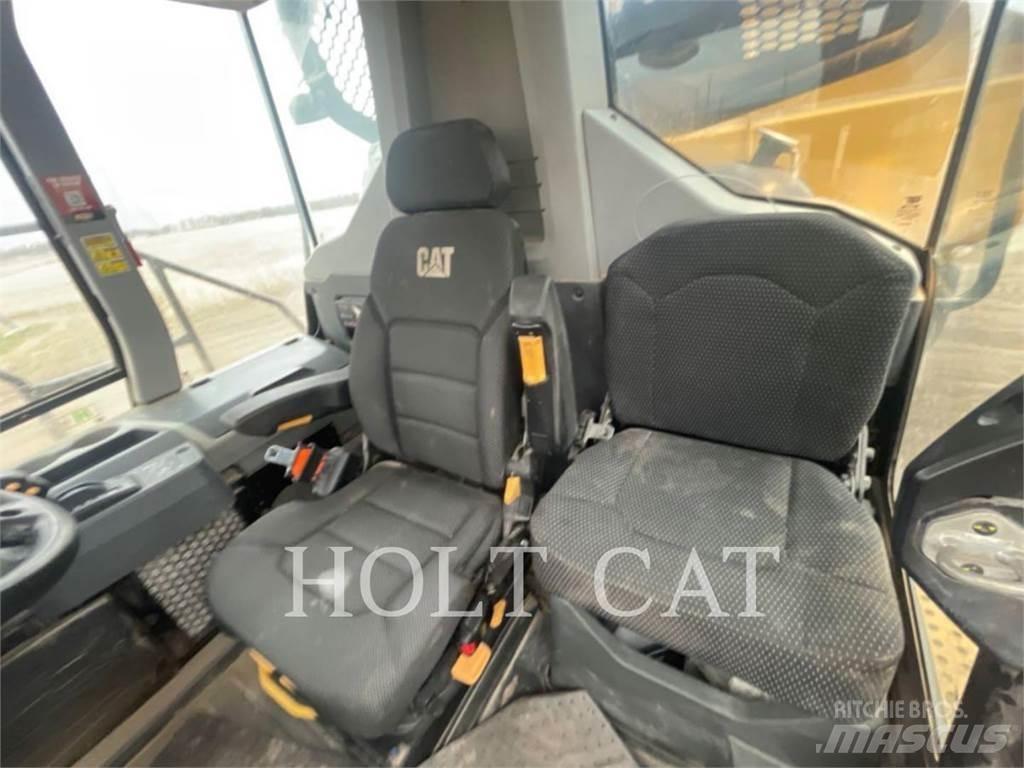 CAT 730 Kĺbové nákladné autá