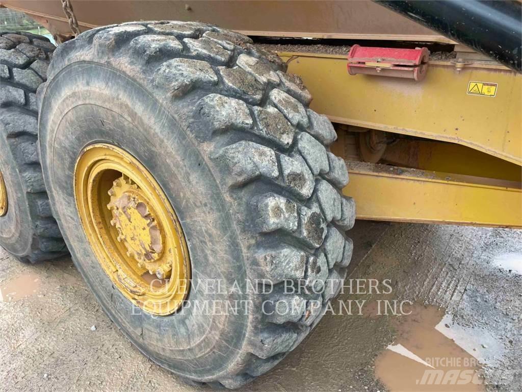 CAT 730-04 Kĺbové nákladné autá