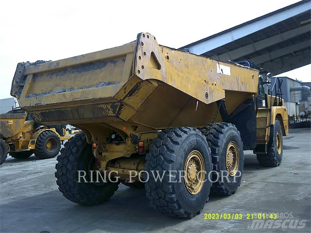 CAT 730WW Cisternové nákladné vozidlá