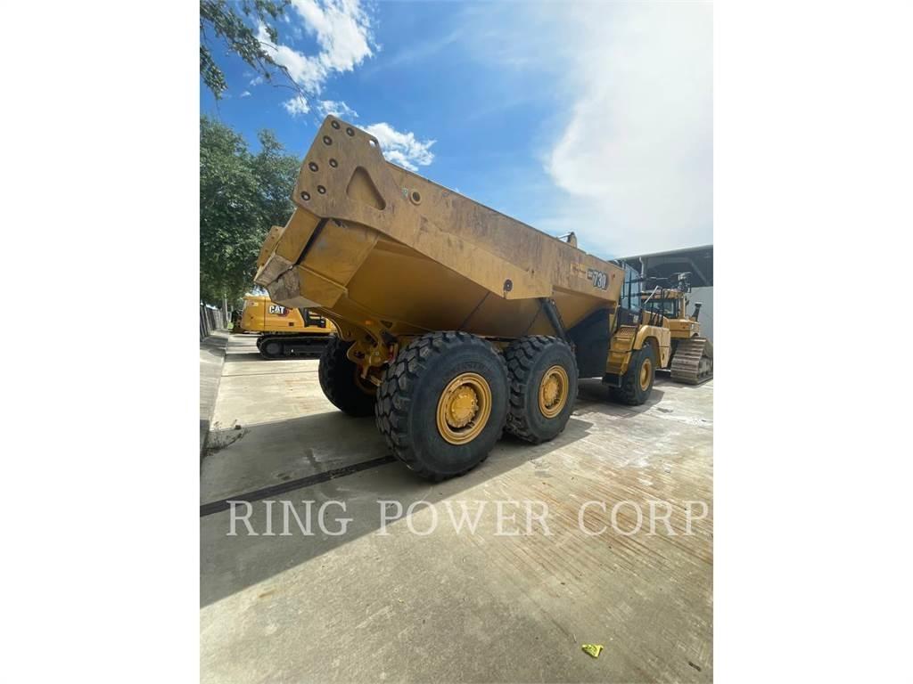 CAT 730WW Cisternové nákladné vozidlá