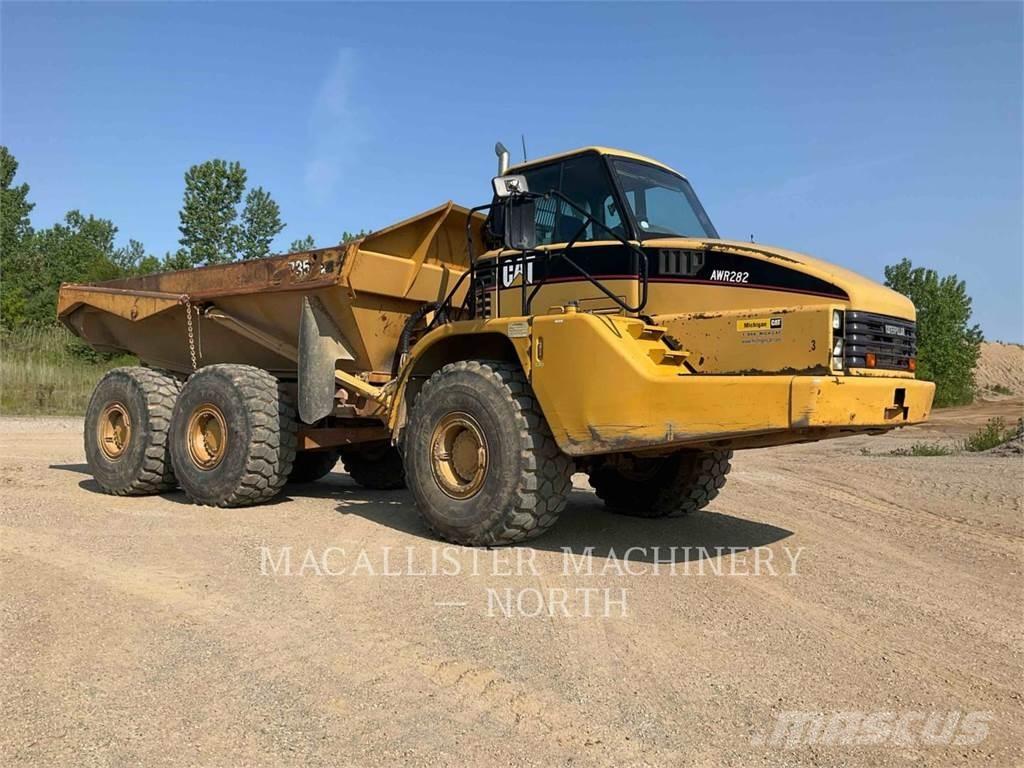 CAT 735 T (OLD) Kĺbové nákladné autá