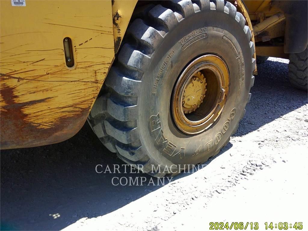 CAT 740 Kĺbové nákladné autá