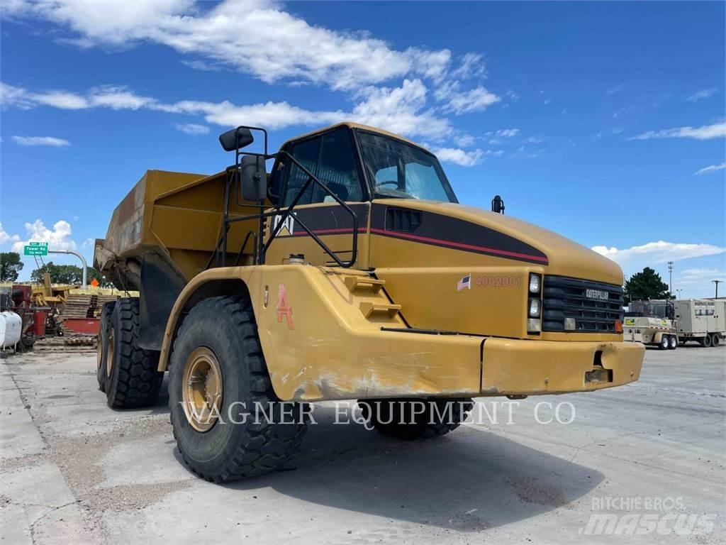 CAT 740 Kĺbové nákladné autá