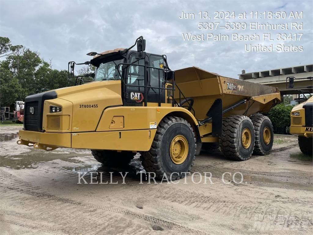 CAT 740 Kĺbové nákladné autá