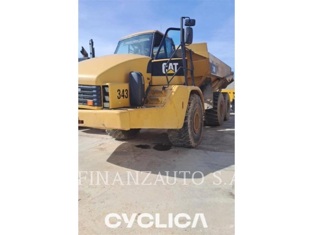 CAT 740 Kĺbové nákladné autá