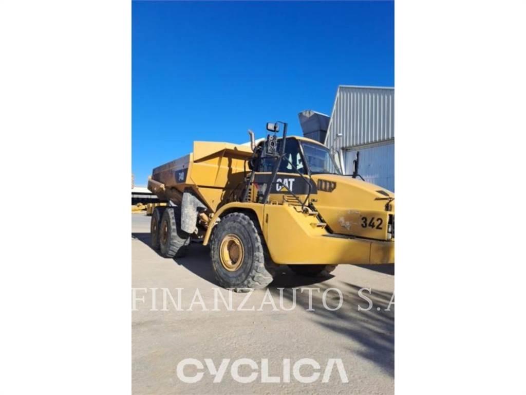 CAT 740 Kĺbové nákladné autá