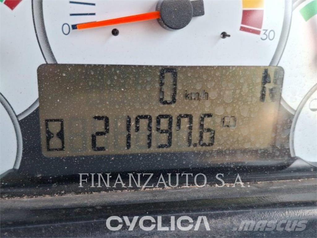 CAT 740 Kĺbové nákladné autá