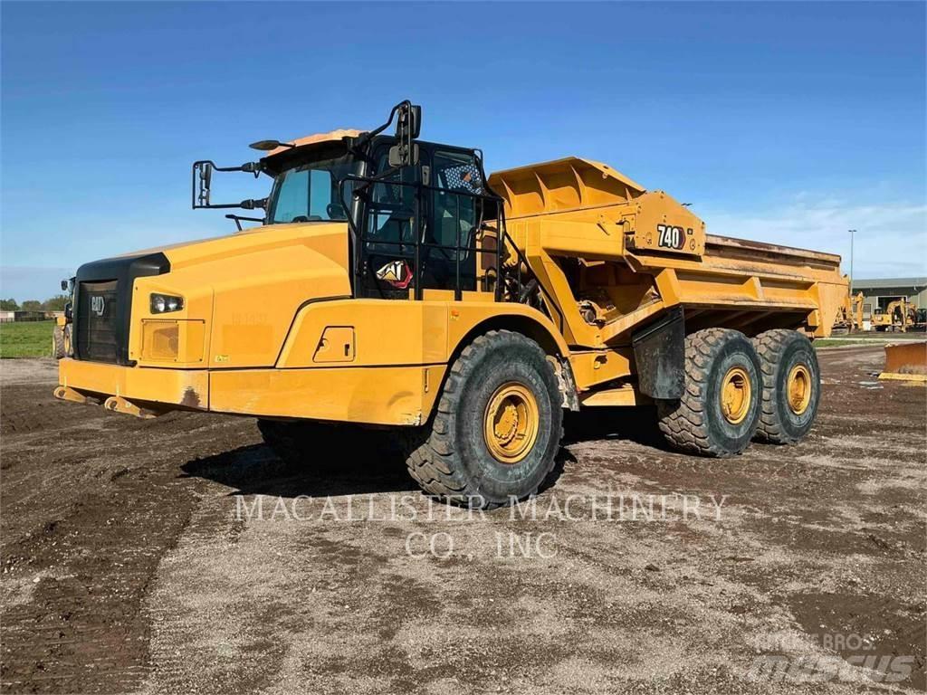 CAT 740 4EJ Kĺbové nákladné autá