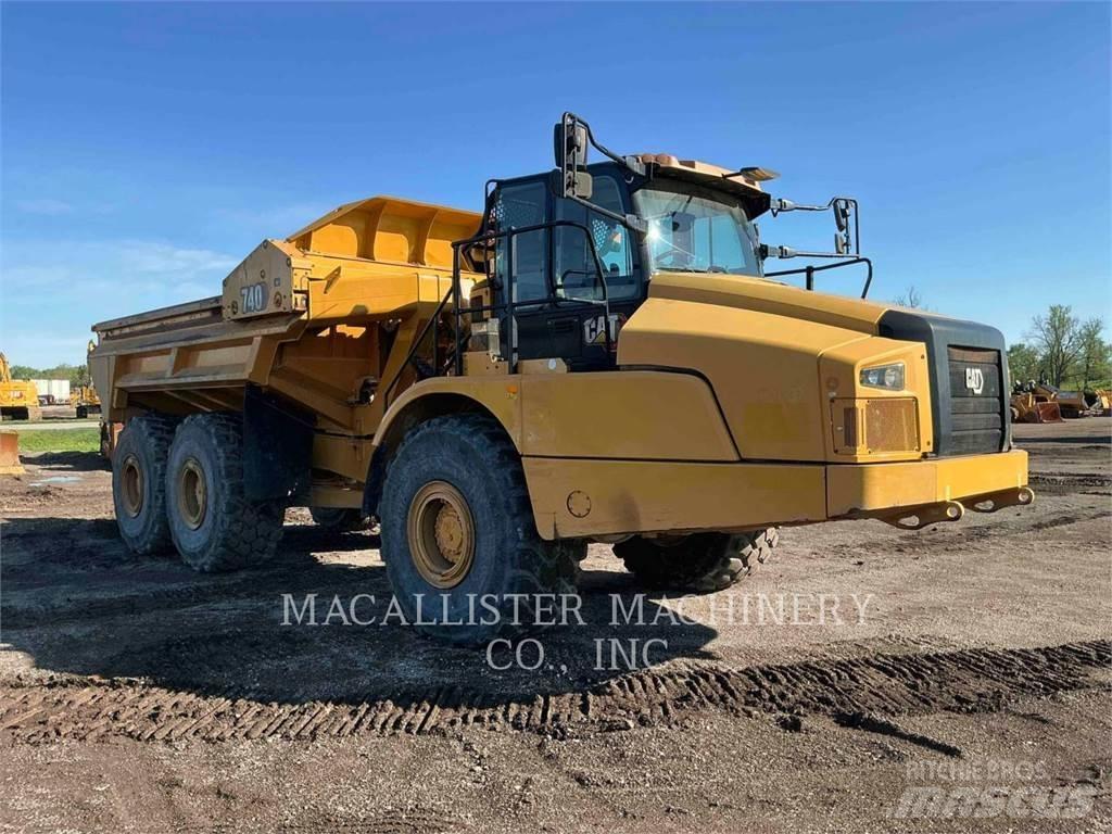 CAT 740 4EJ Kĺbové nákladné autá