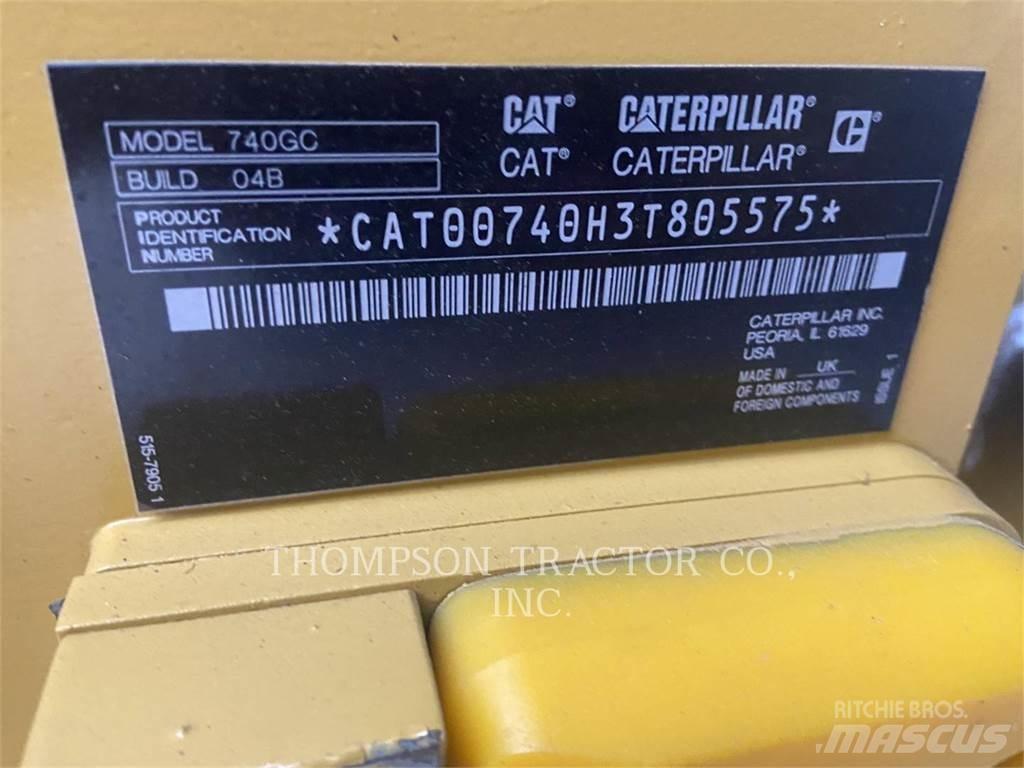 CAT 740 GC Kĺbové nákladné autá