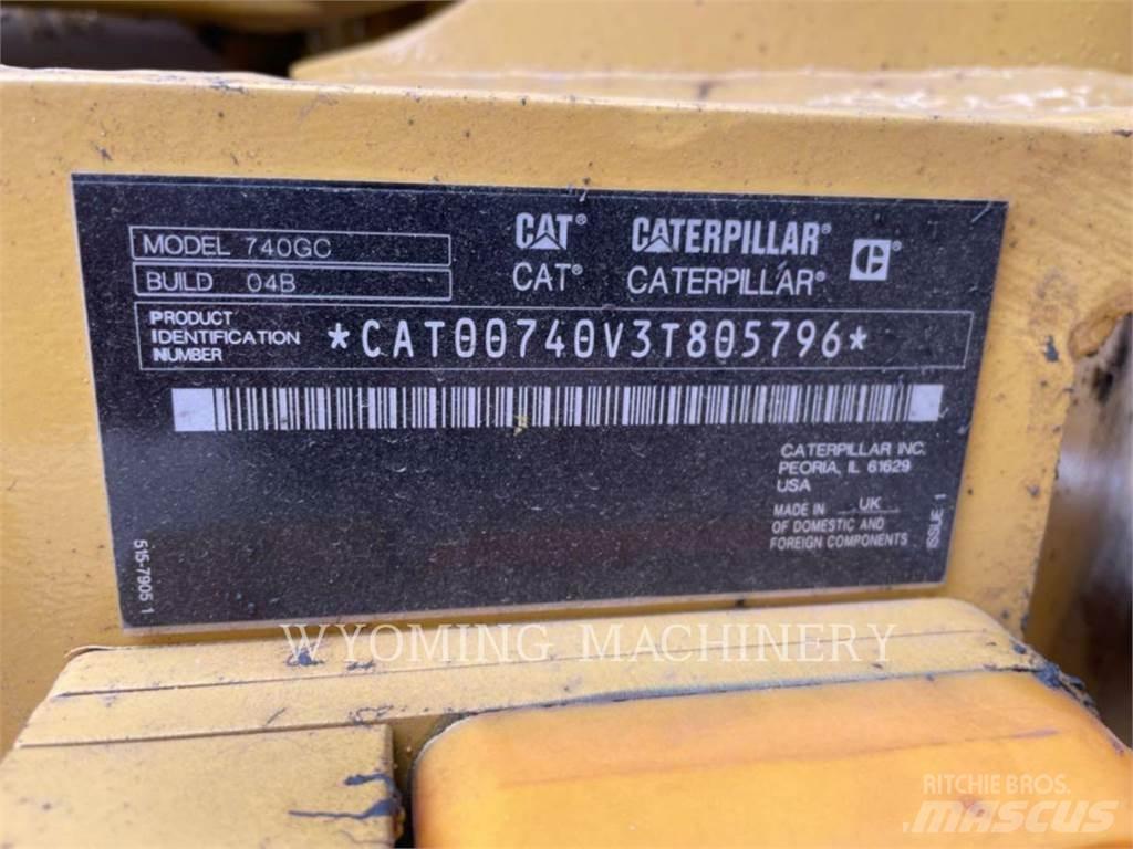 CAT 740 GC Kĺbové nákladné autá