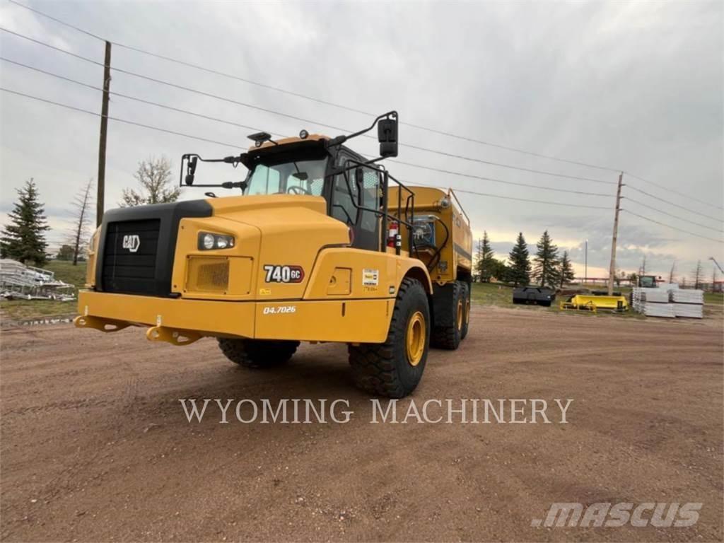 CAT 740 GC Kĺbové nákladné autá