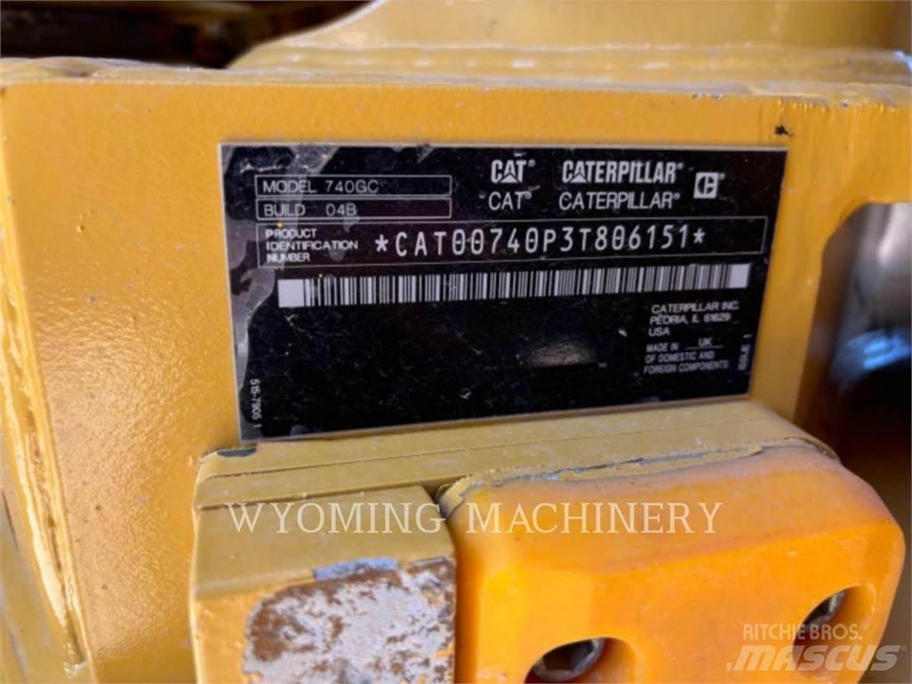 CAT 740 GC Kĺbové nákladné autá