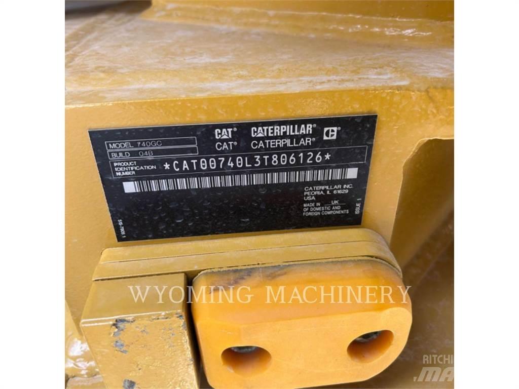 CAT 740 GC Kĺbové nákladné autá