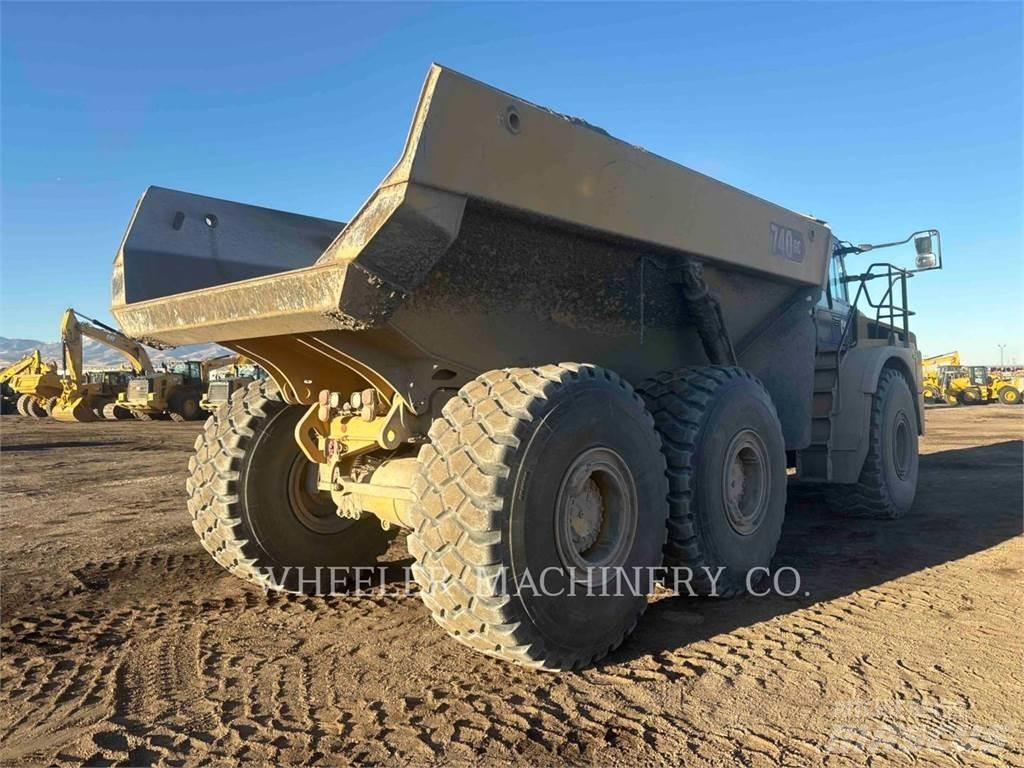 CAT 740 GC Kĺbové nákladné autá