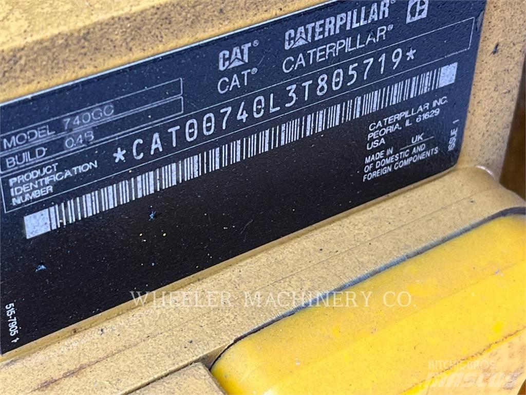 CAT 740 GC TG Kĺbové nákladné autá