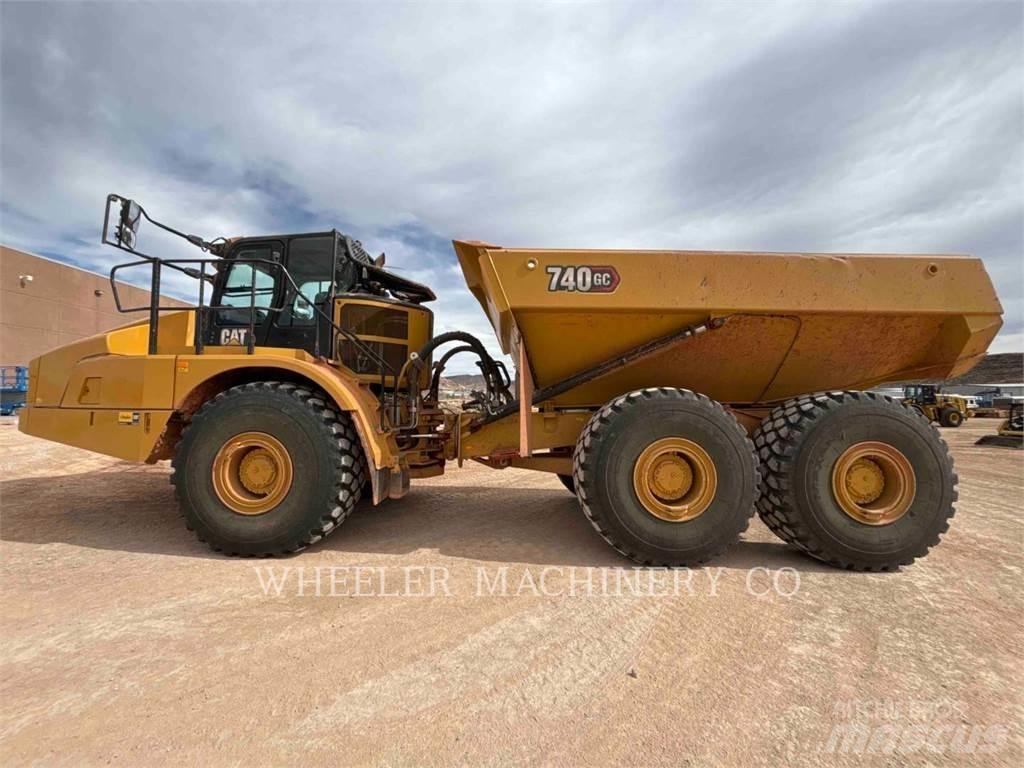 CAT 740 GC TG Kĺbové nákladné autá