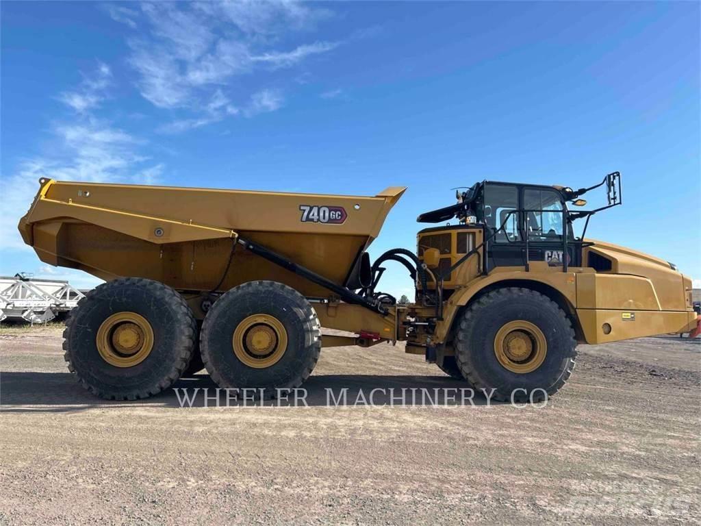 CAT 740 GC TG Kĺbové nákladné autá