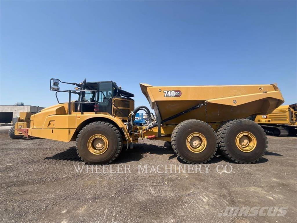 CAT 740 GC TG Kĺbové nákladné autá