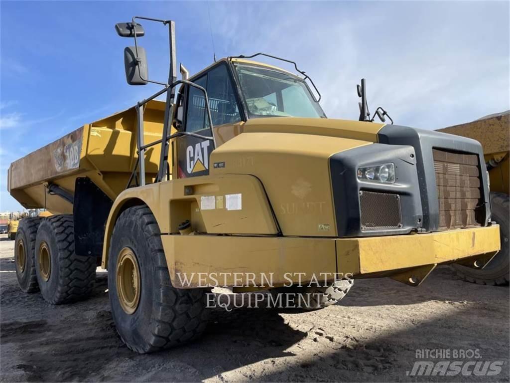 CAT 740B Kĺbové nákladné autá
