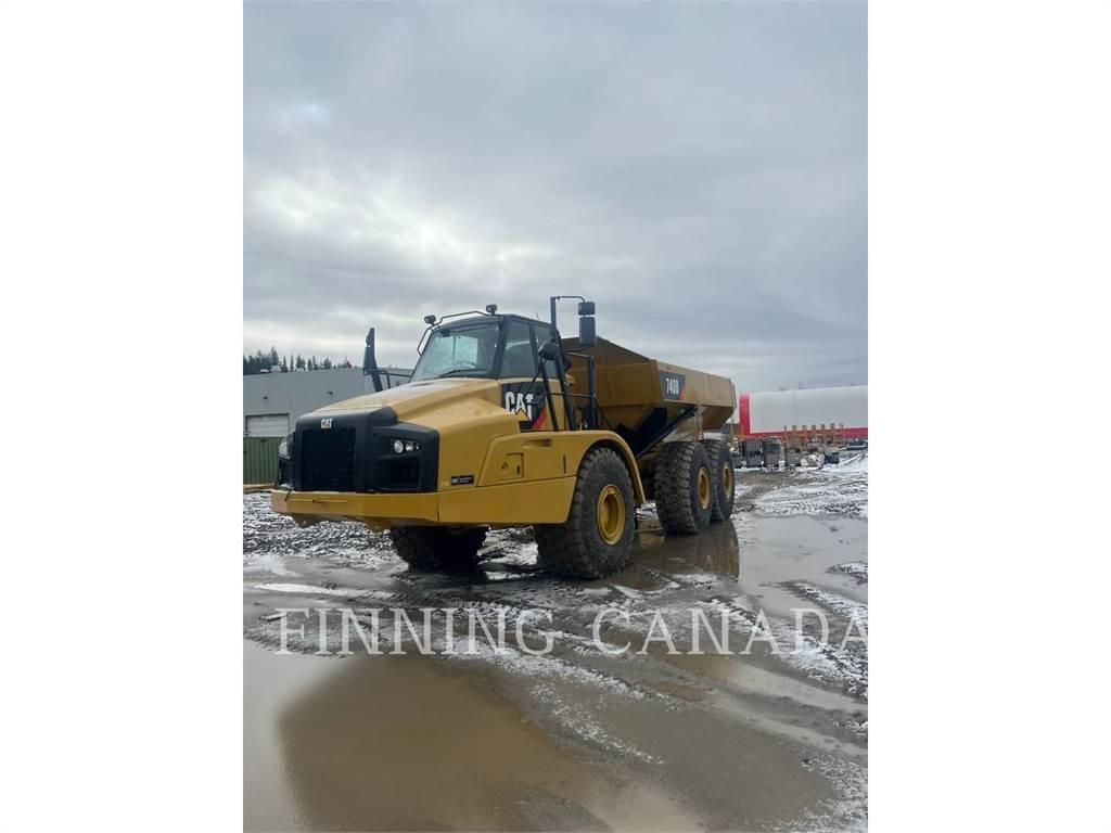 CAT 740B Kĺbové nákladné autá