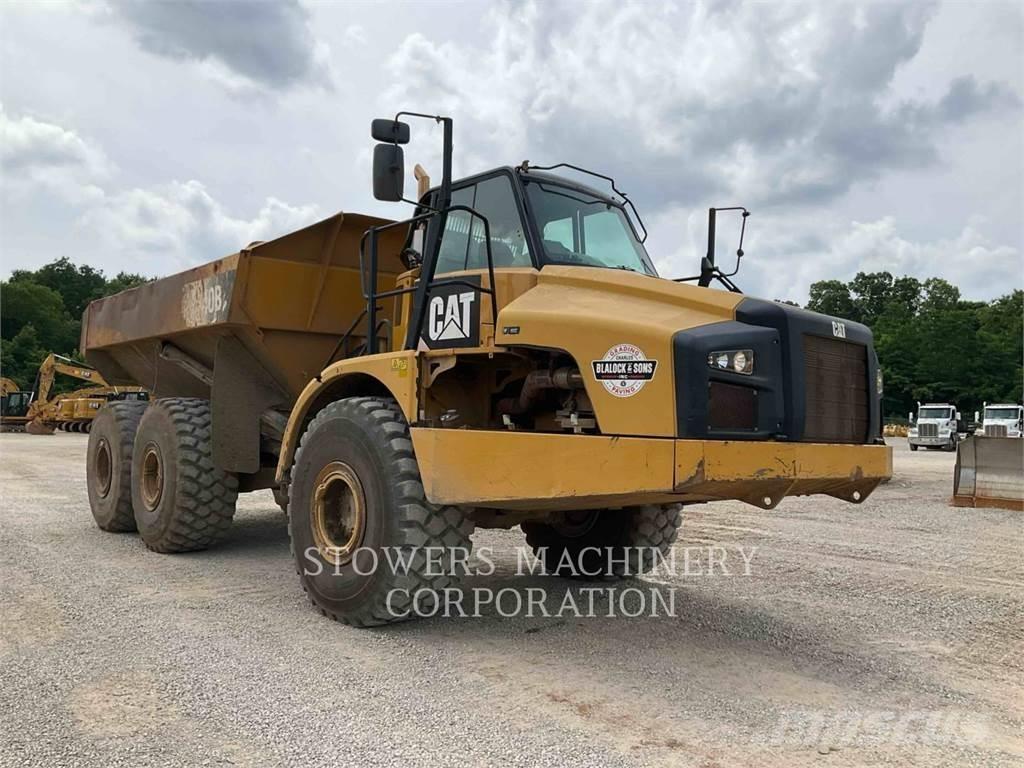 CAT 740B Kĺbové nákladné autá