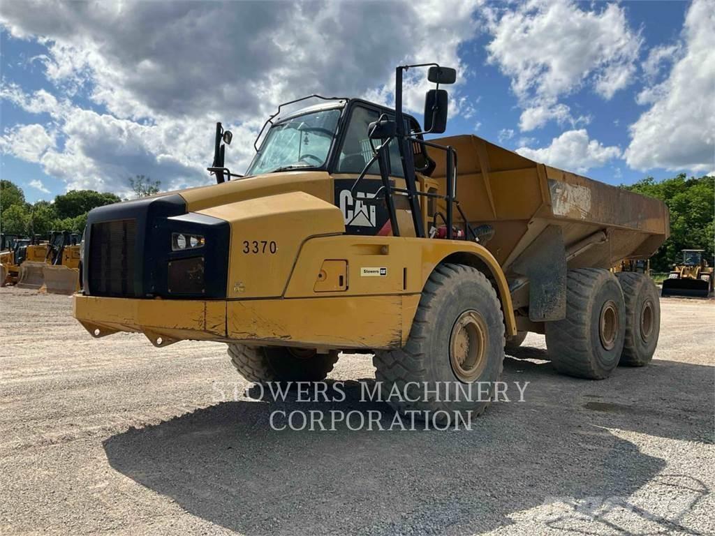 CAT 740B Kĺbové nákladné autá