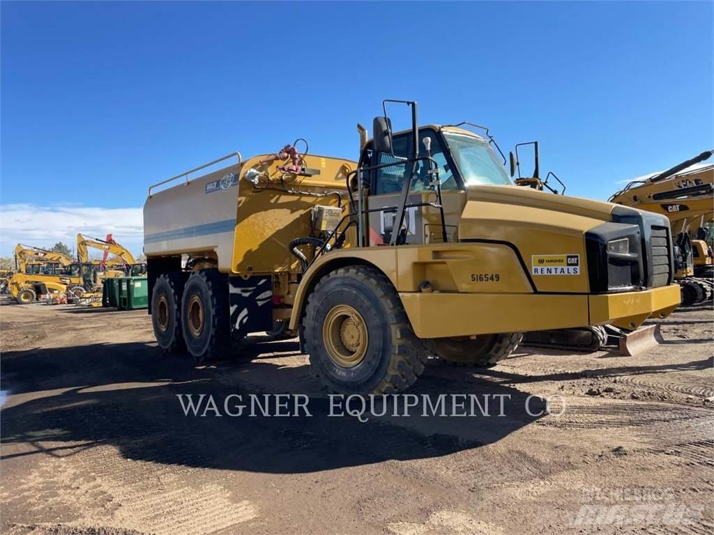 CAT 740B WT RB Cisterny na vodu