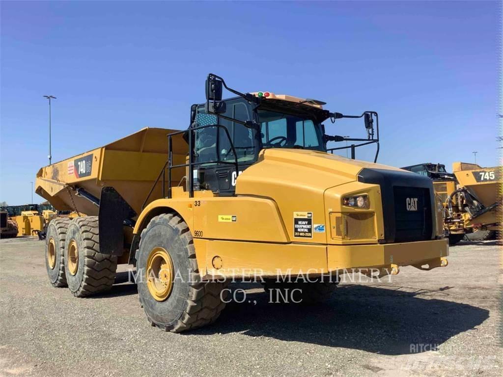 CAT 740GC Kĺbové nákladné autá