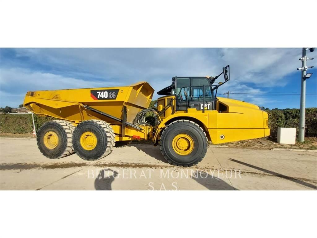 CAT 740GC Kĺbové nákladné autá