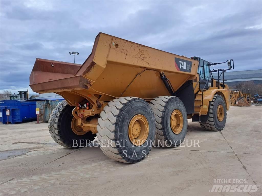 CAT 740GC Kĺbové nákladné autá