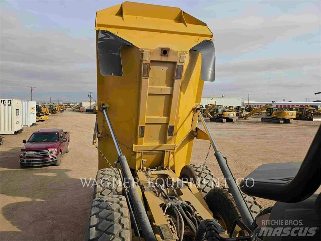 CAT 740GC Kĺbové nákladné autá