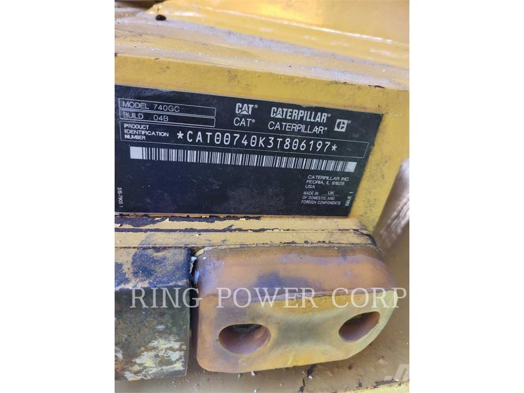 CAT 740GCTG Kĺbové nákladné autá