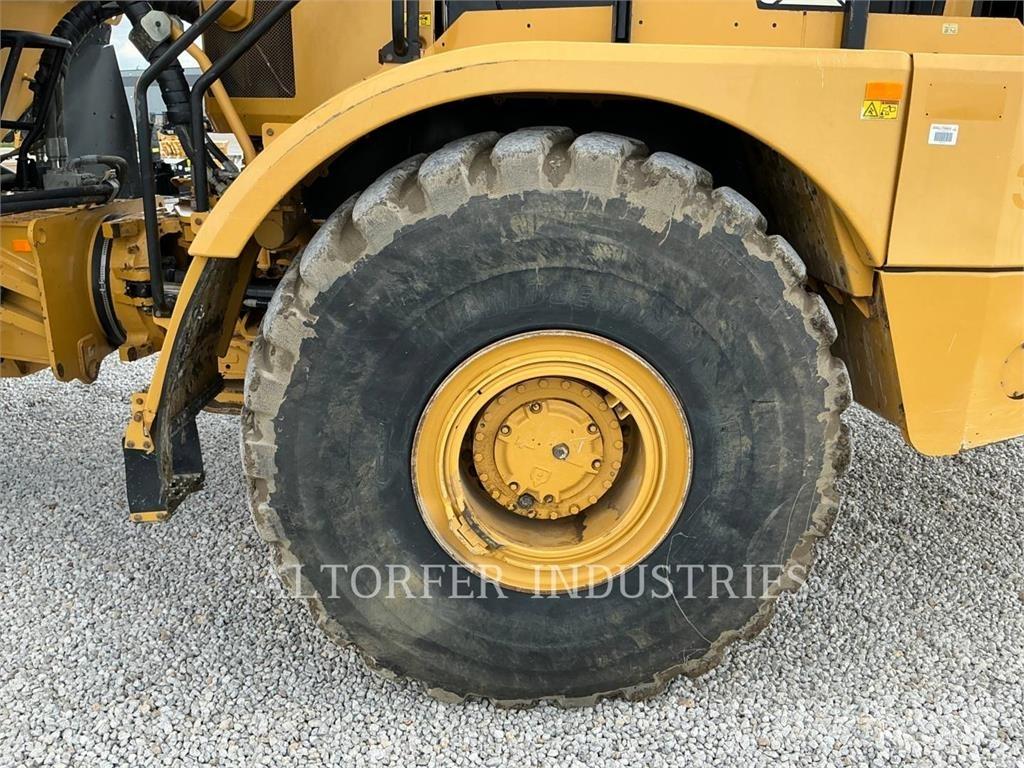 CAT 745 Kĺbové nákladné autá