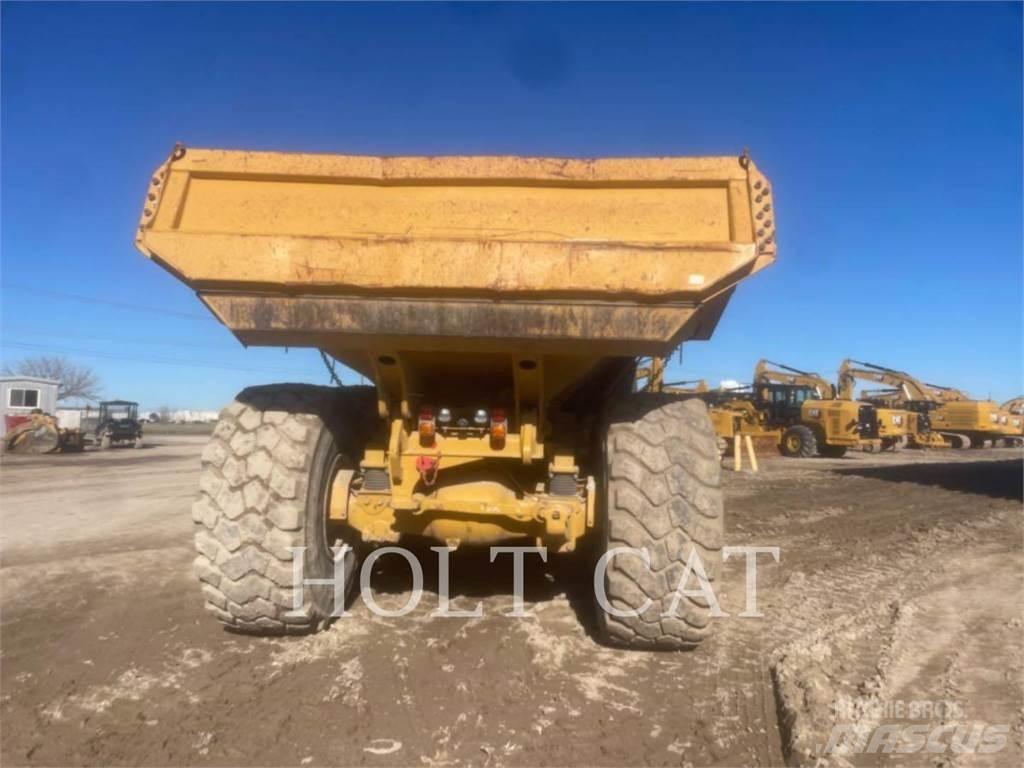 CAT 745 Kĺbové nákladné autá