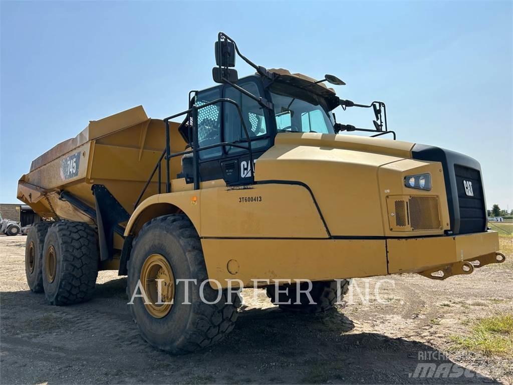 CAT 745 Kĺbové nákladné autá