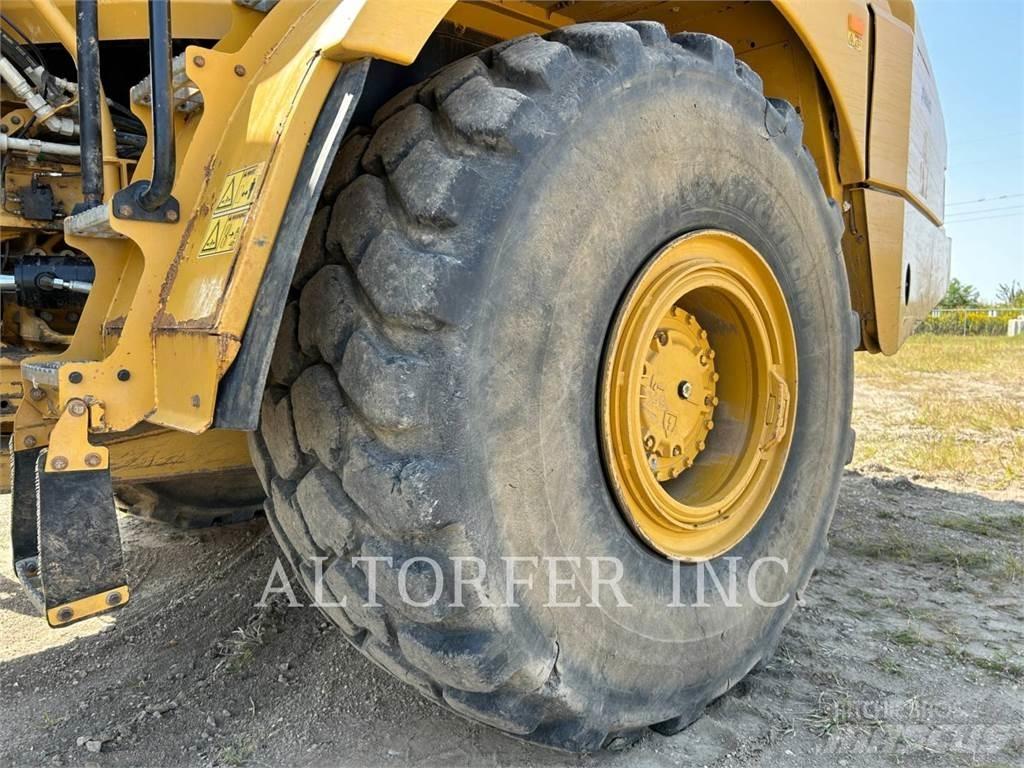 CAT 745 Kĺbové nákladné autá