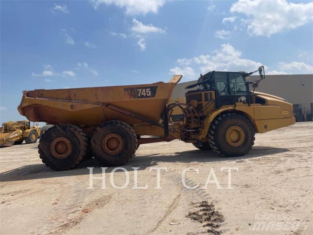 CAT 745 Kĺbové nákladné autá