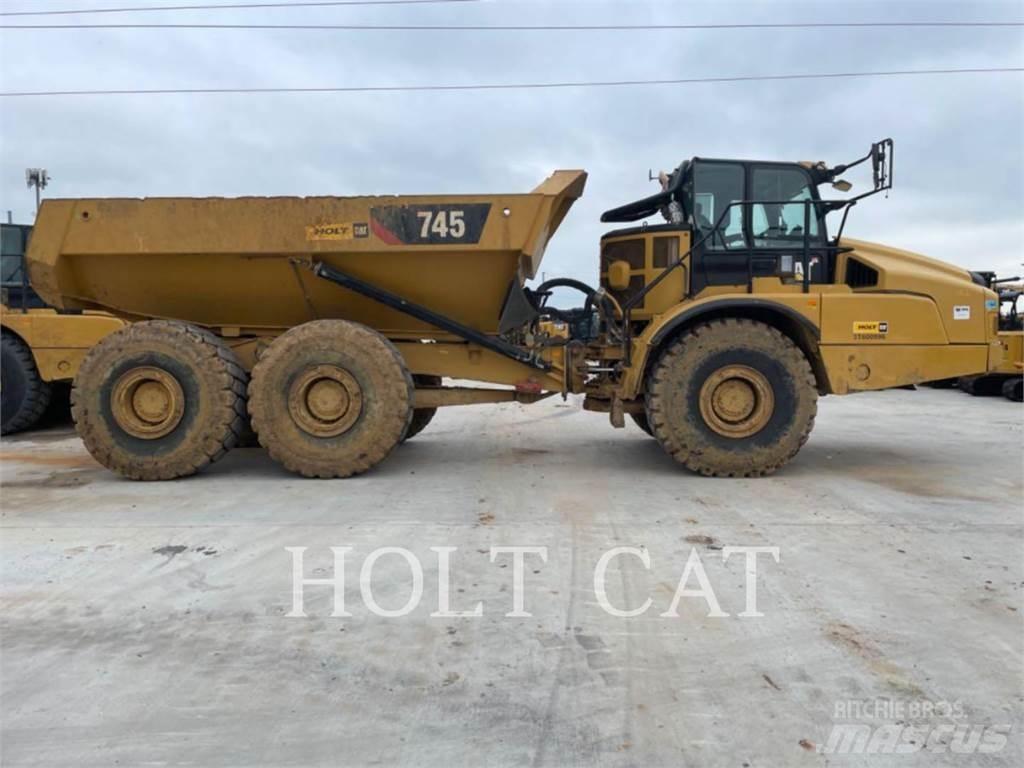 CAT 745 Kĺbové nákladné autá