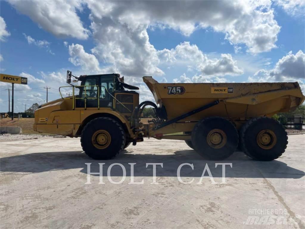 CAT 745 Kĺbové nákladné autá