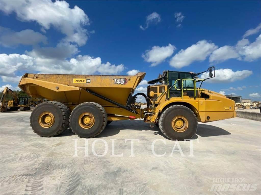 CAT 745 Kĺbové nákladné autá