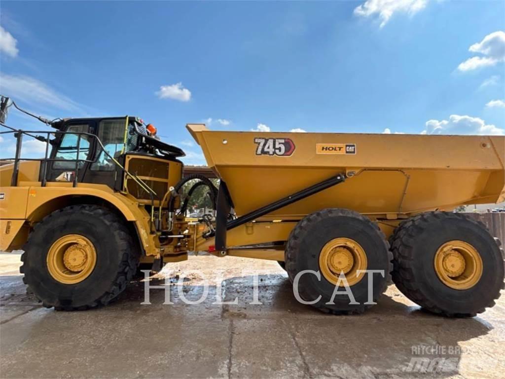 CAT 745 Kĺbové nákladné autá