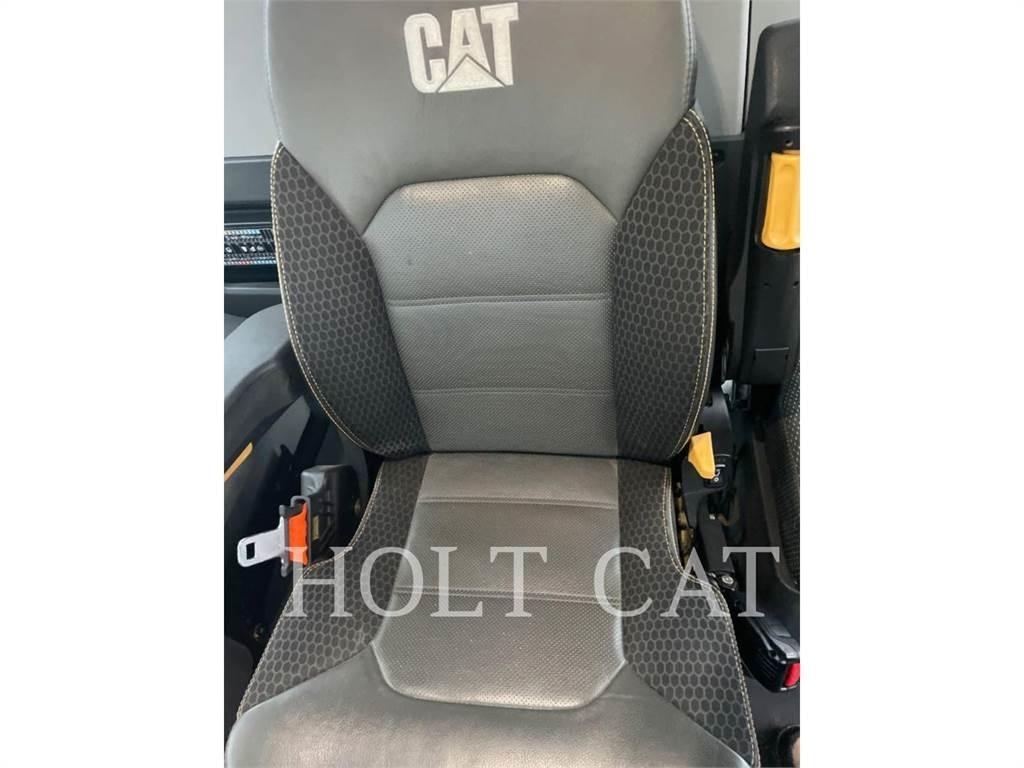 CAT 745 Kĺbové nákladné autá