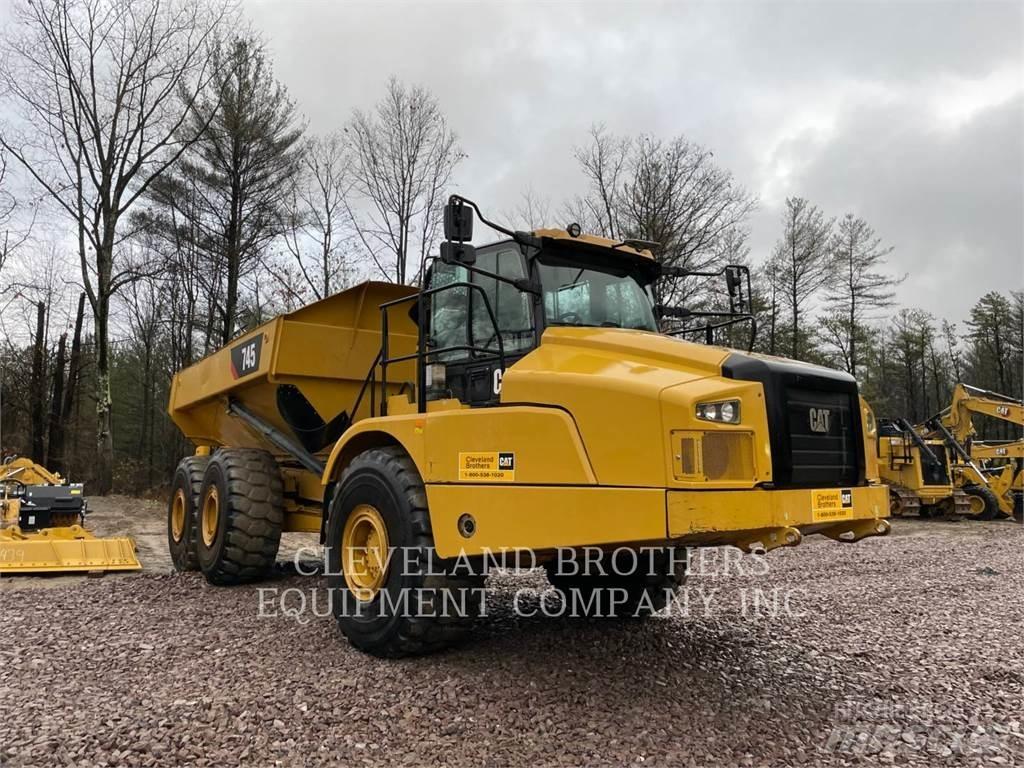 CAT 745 Kĺbové nákladné autá